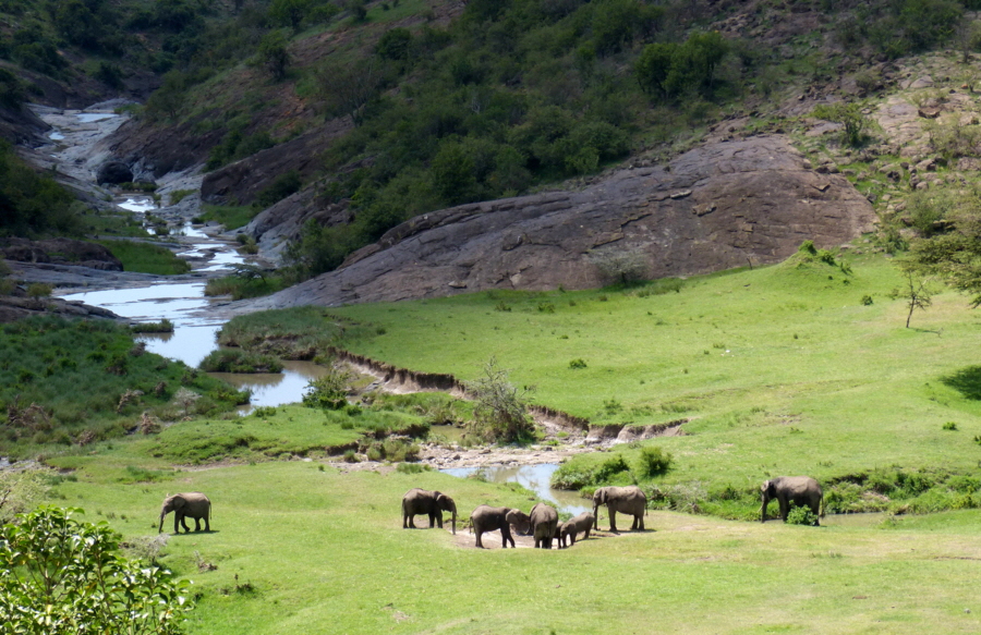 Mahali Mzuri Safaricamp Blick ins Tal 