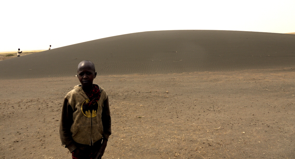shifting sands  Olduvai und Masaijunge 